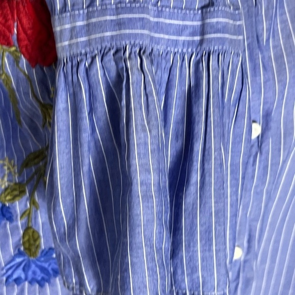 LOFT EMBROIDERED RUFFLE SLEEVE MENSWEAR STYLE BUTTON TOP, BLUE WHITE PINSTRIPE M - Picture 6 of 10